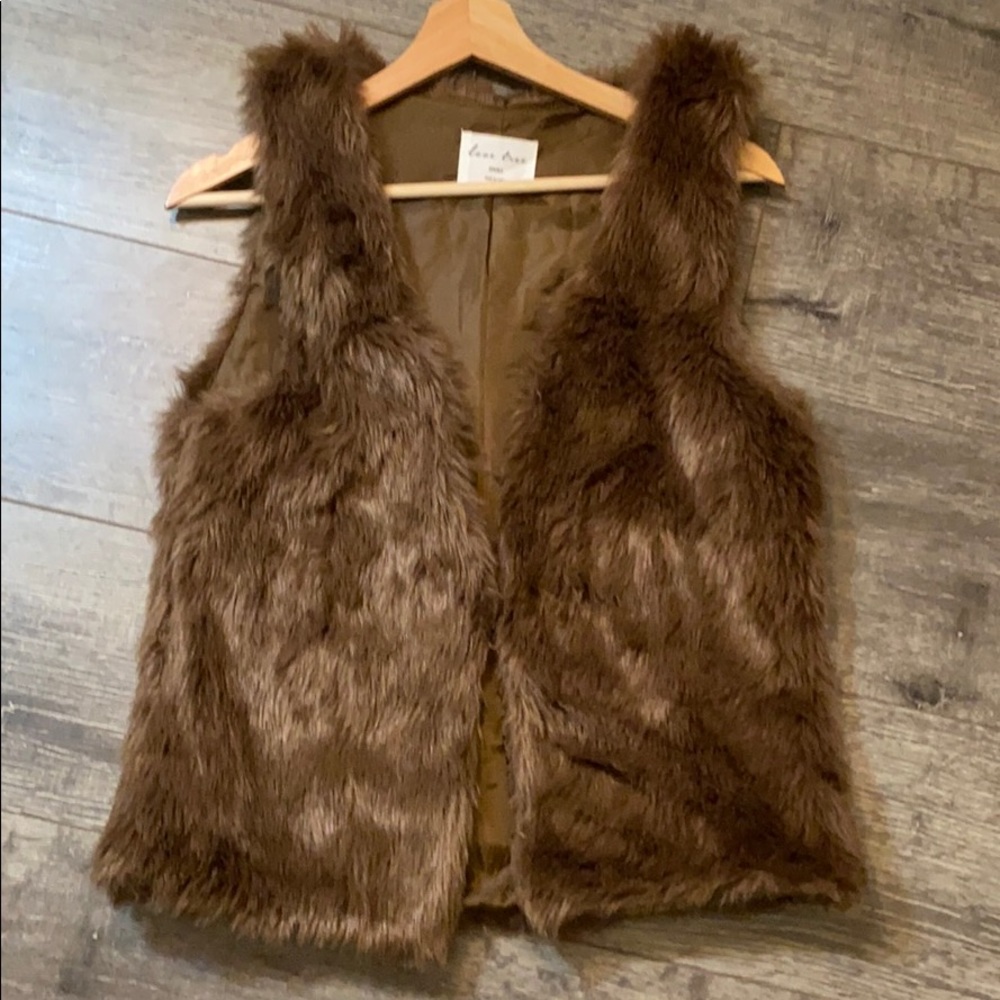 Fur vest